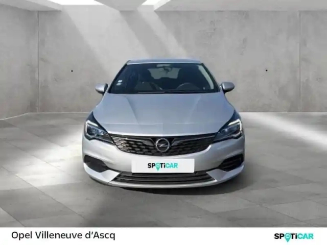 Opel Astra 1.2 turbo  110ch — photo 2