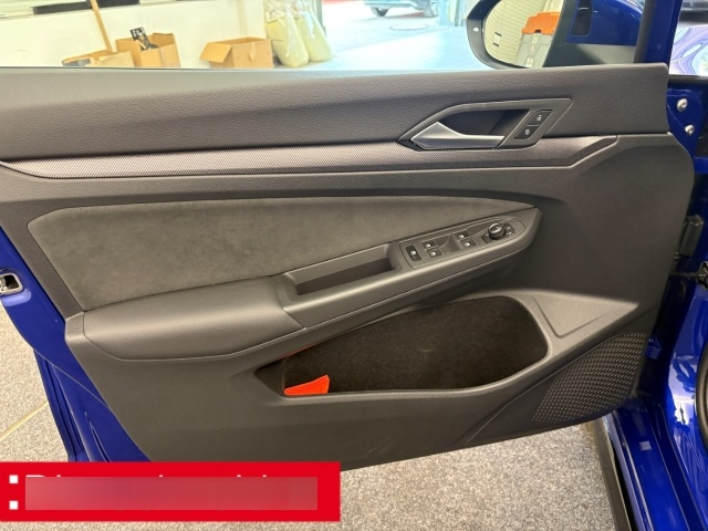 Volkswagen Golf 8 — photo 15