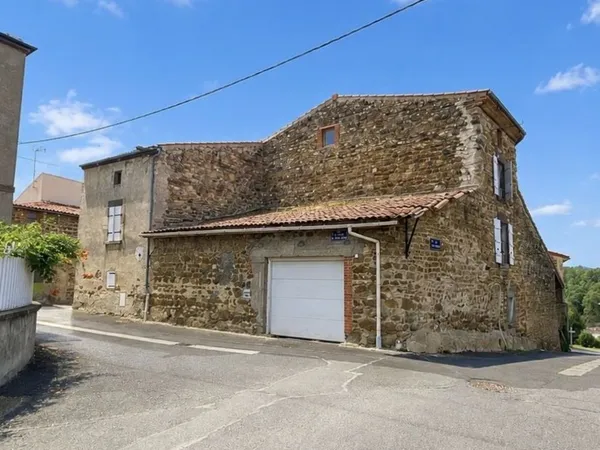 MAISON AVEC GÎTE INDÉPENDANT ET EXTERIEUR ? VERTAIZON