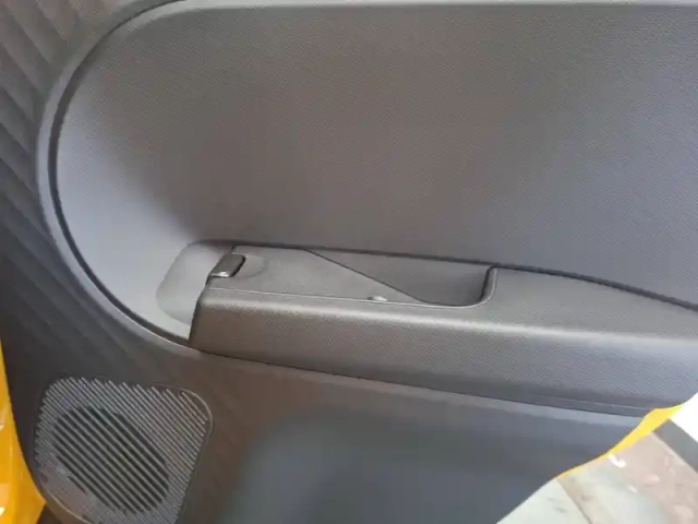Renault Twingo e-tech electrique 80 ch autonomie urbaine — photo 33