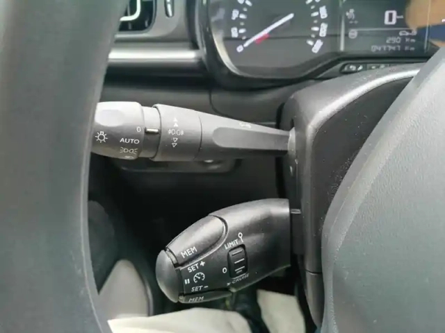 Citroën C3 puretech 110 ch bvm6 max — photo 17