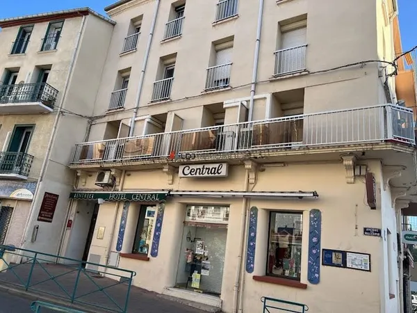 Commerce 350 m²