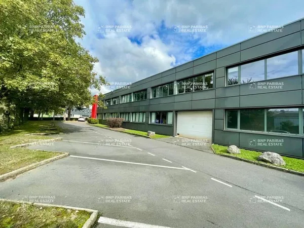 Local d'activité 1792 m²