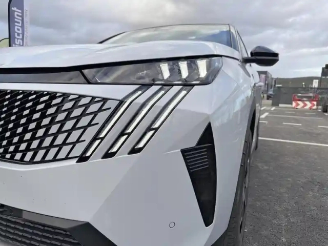 Peugeot 3008 hybrid 136 e-dcs6 gt — photo 14