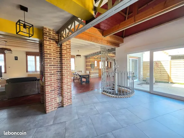 Maison 6 pièces 179 m²