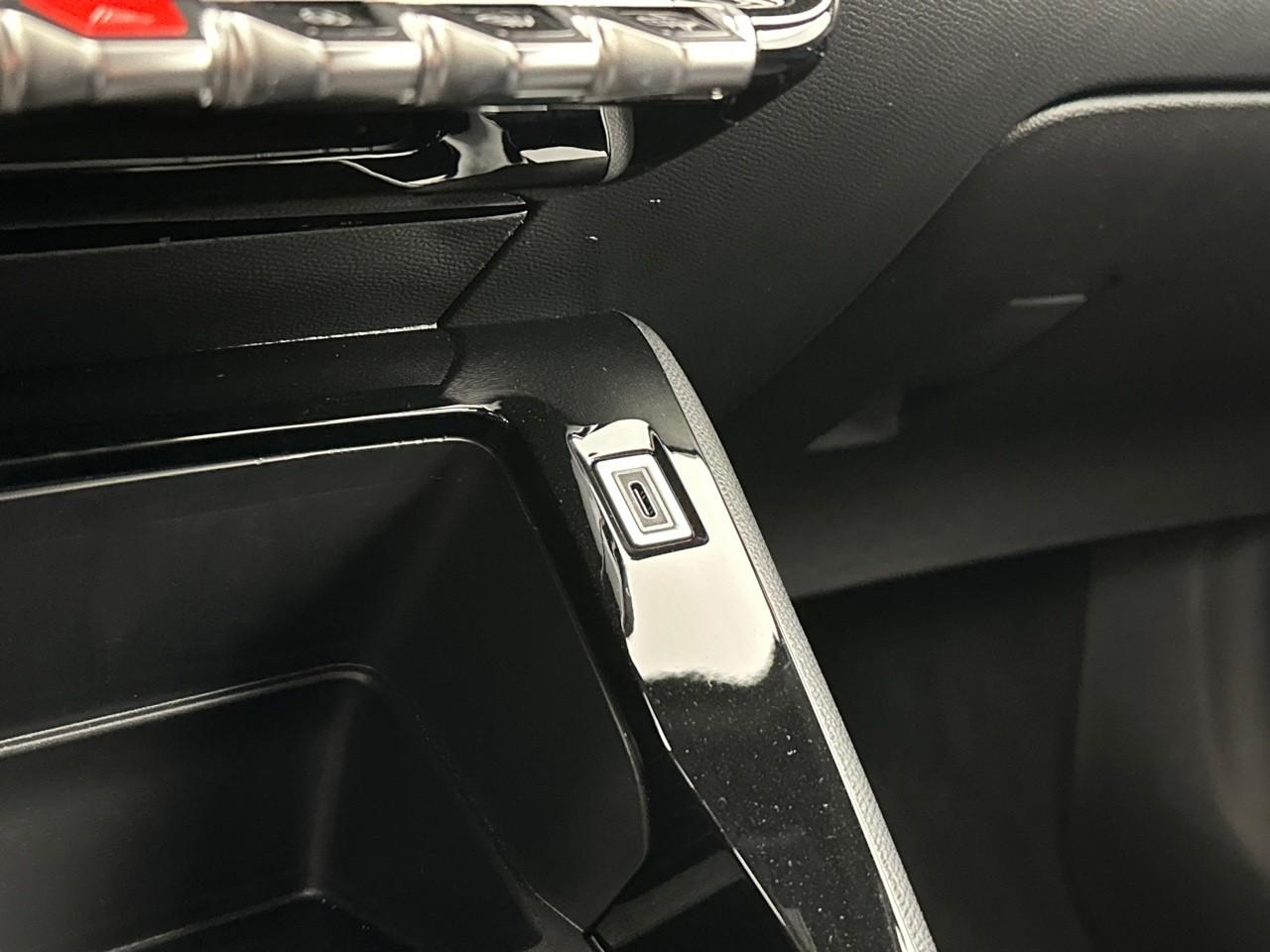 Peugeot 2008 100 s&s bvm6 style — photo 27
