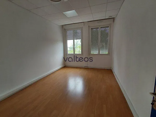 Bureaux 200 m²
