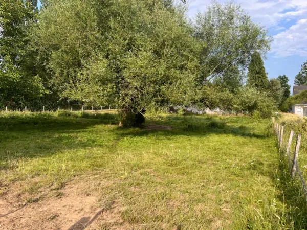 Terrain 600 m²