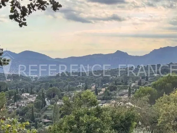 Terrain 3600 m²