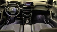 Peugeot 2008 1.2 PureTech 130ch S&S GT EAT8 — photo 11
