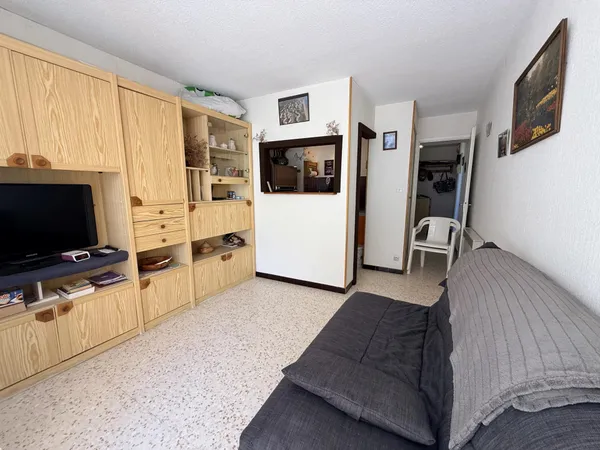La Grande-Motte, appartement T1 bis, 1er, 27m2 + terrasse 4m2, 1ch, parking