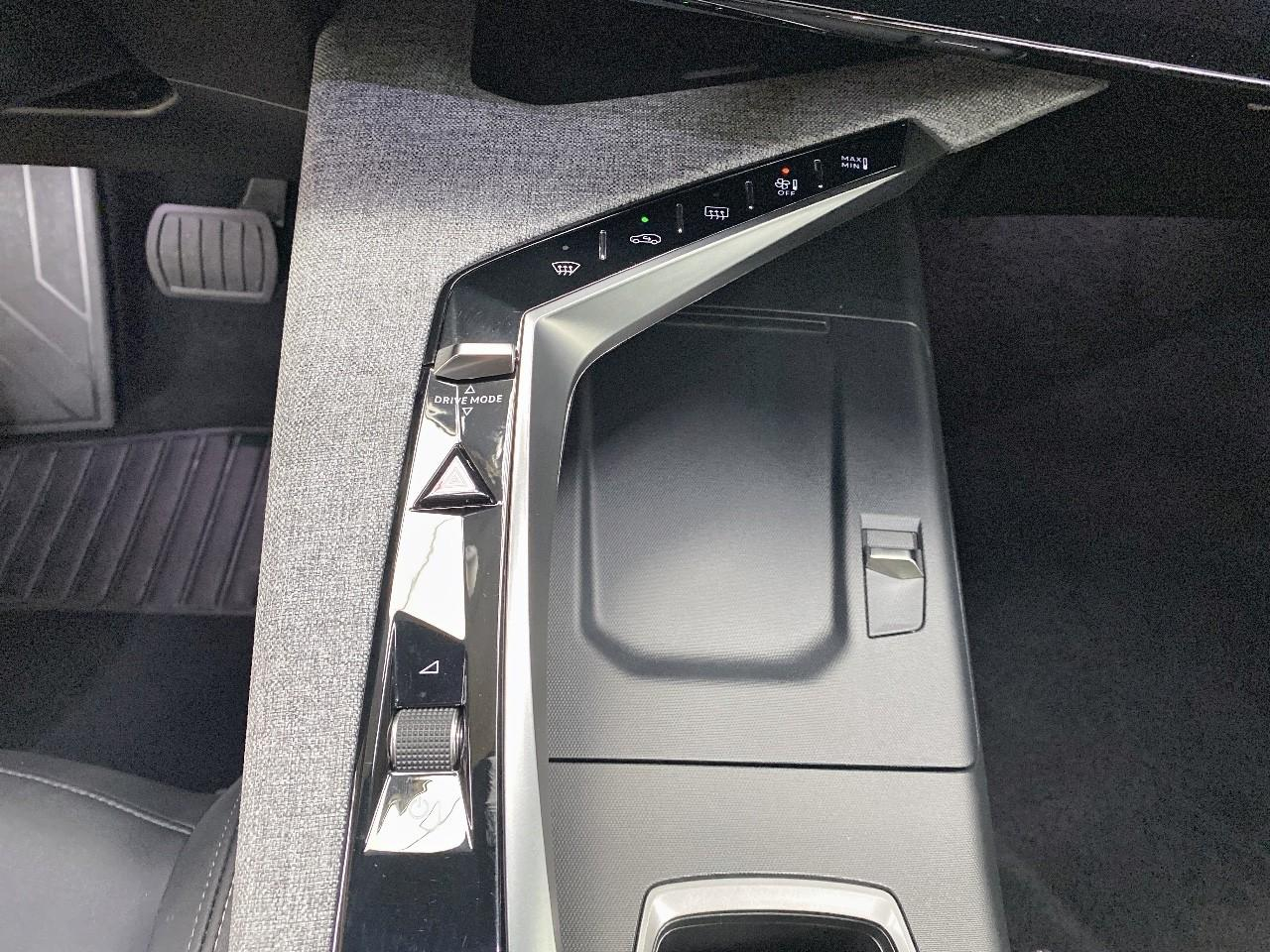 Peugeot 3008 1.2 hybrid 145ch allure e-dcs6 — photo 17