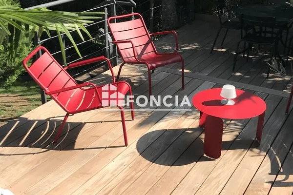 Maison 7 pièces 250 m²
