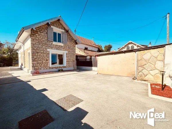 Exclusivité - Maison en pierre rénovée à Besançon
