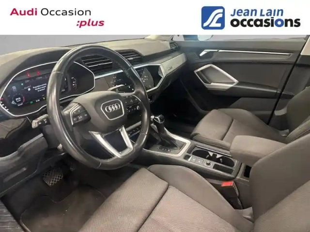 Audi Q3 35 tfsi 150 ch s tronic 7 — photo 11