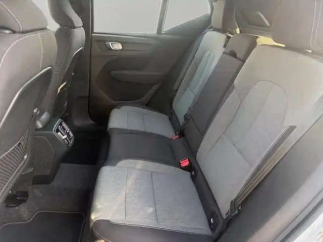 Volvo Xc40 t2 129ch momentum — photo 14