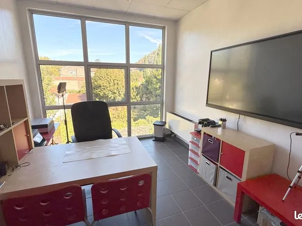 Bureaux 12 m² VIENNE