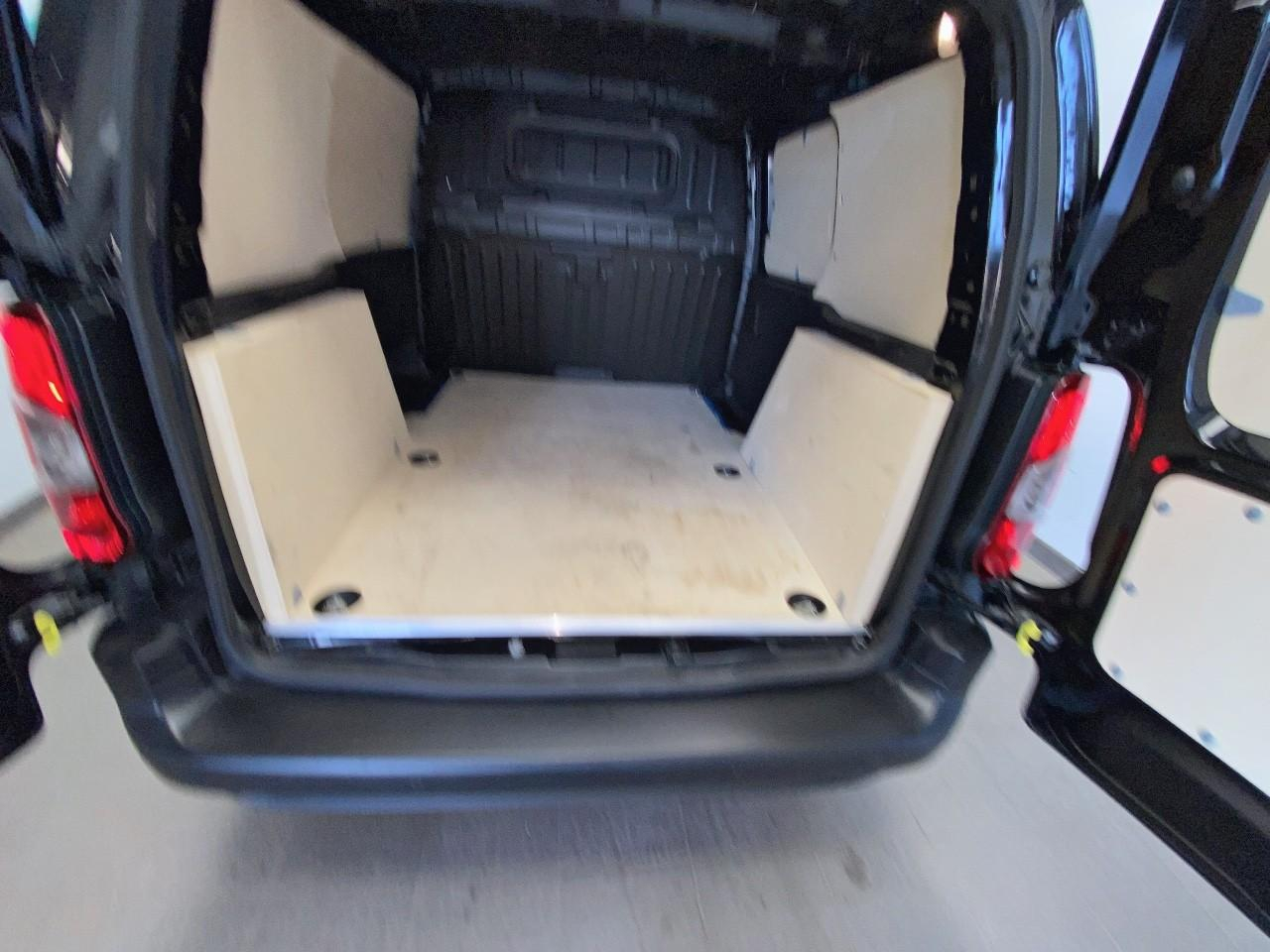 Peugeot Partner fourgon m 650 kg bluehdi 130 s&s eat8 — photo 6