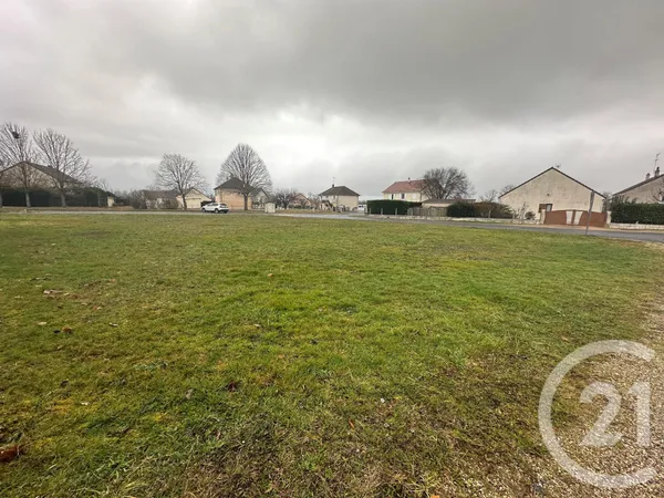 Terrain 761 m²