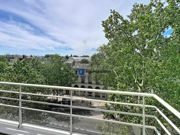 APPARTEMENT T2 - HYPER CENTRE DE TOURS - 72 m² - 255 000 €