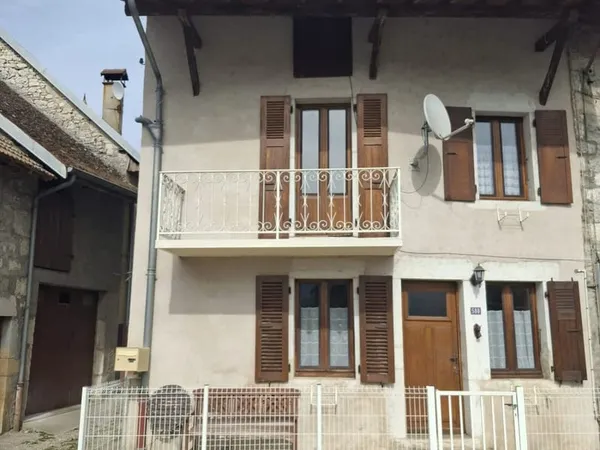 Maison a vendre de type T3 avec grange entre belley et culoz