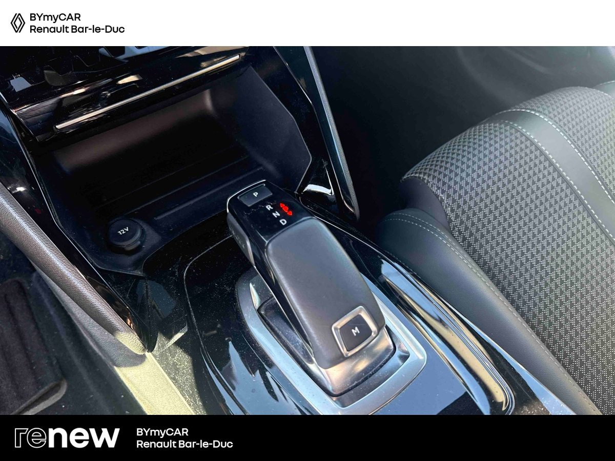 Peugeot 208 PureTech 100 S&amp;S EAT8 — photo 18