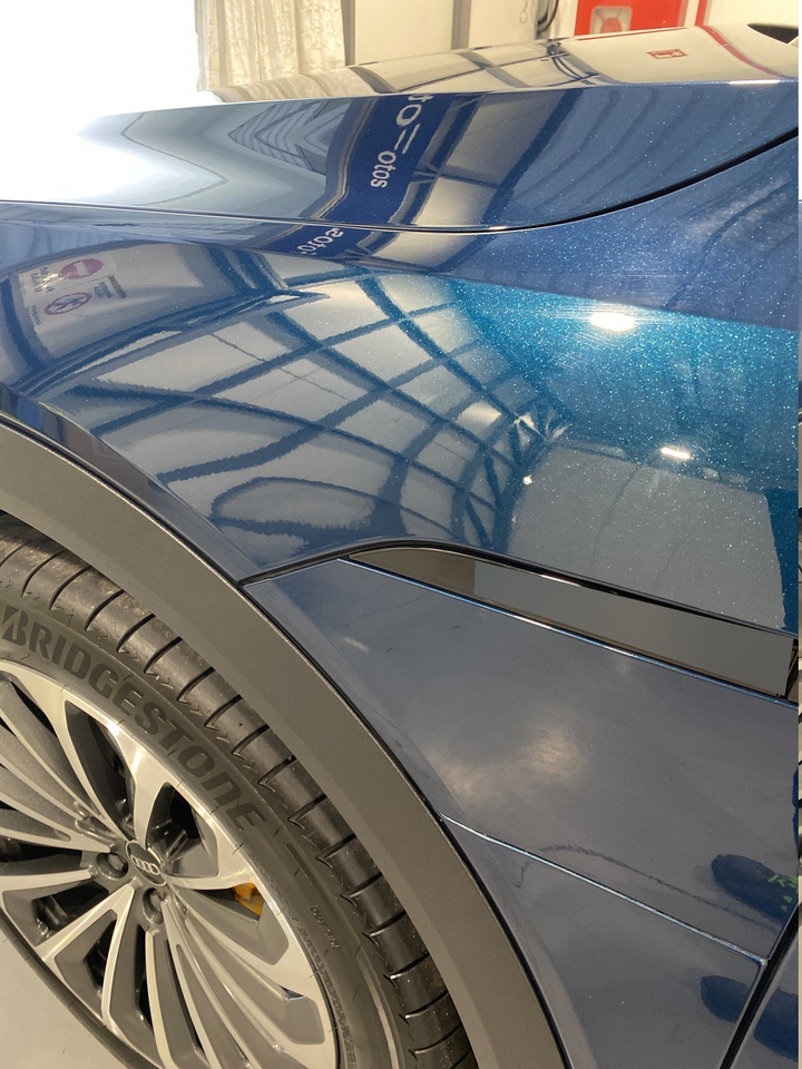 Audi e-tron — photo 39