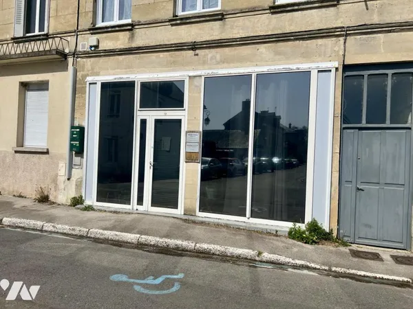 Bureau 60 m²