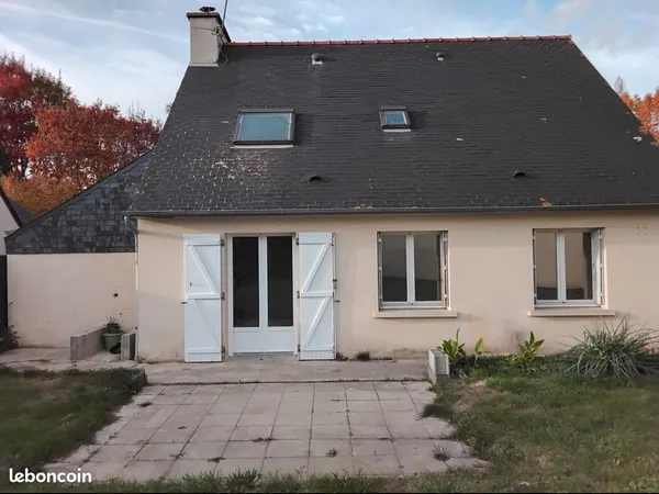 Maison sur terrain clos