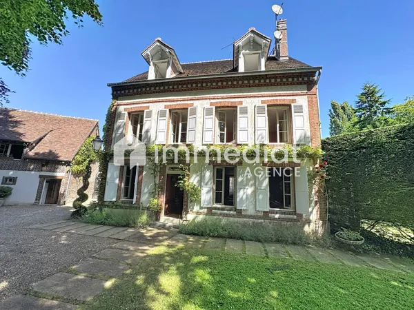 Propriété de Prestige aux Portes de Paris Tillières-sur-Av