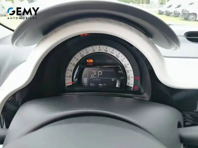Renault Twingo iii e-tech — photo 19
