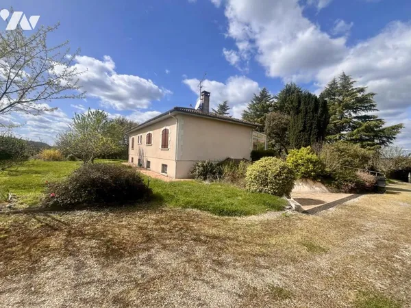 Vends maison - 185 m² - 5 pièces, 3 chambres - Roquebrune 33580
