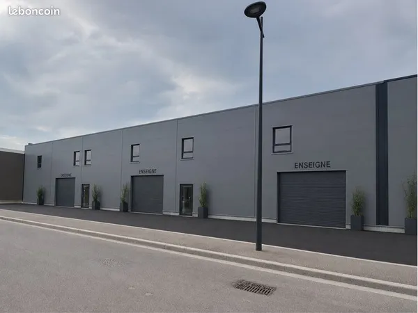 Local d'activité - entrepôt - commercial - stockage - neuf