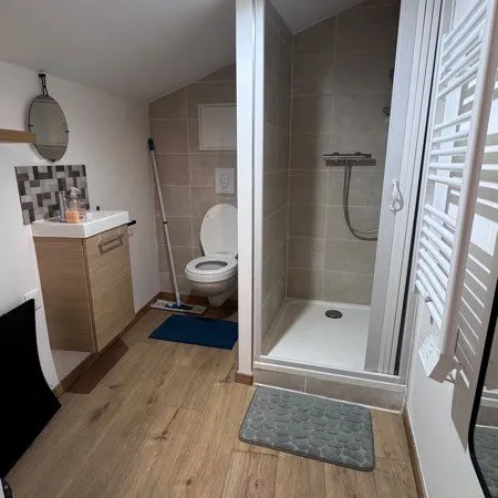 Appartement grand studio 24m2 Hayange en centre ville