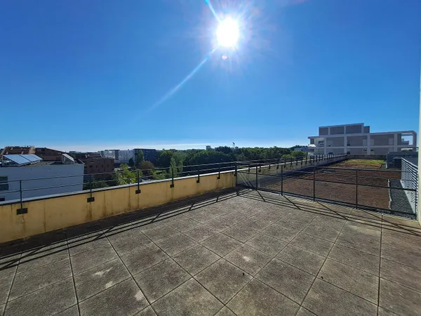 Magnifique Appartement T3 + Bureau/Dressing avec Grande Terrasse Panoramique