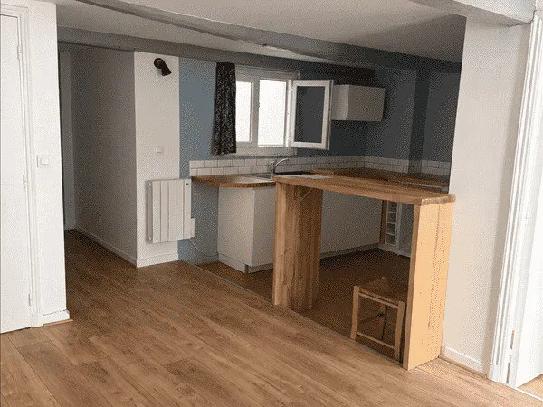 Appartement - 5ème étage - 40 m2 - 2 pièces - Non meublé