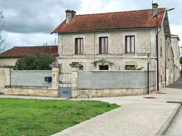 Maison de 178m2 4 chambres garage cour