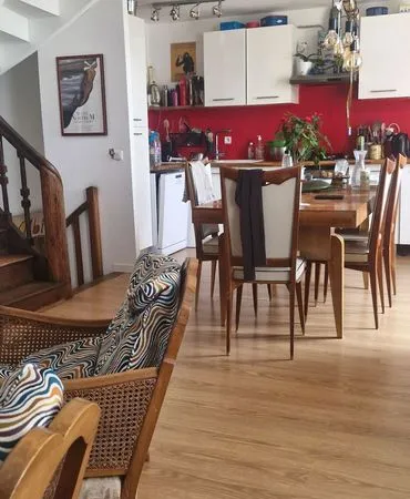 Ensemble immobilier avec maison rénovée, local commercial et terrain constructible