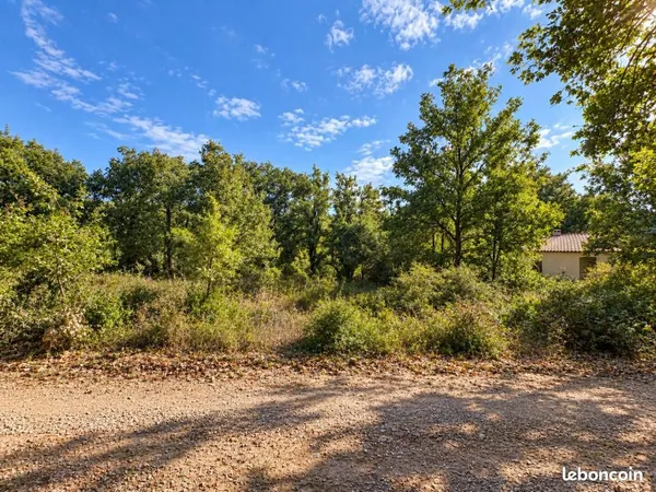 Terrain 900 m² Quinson
