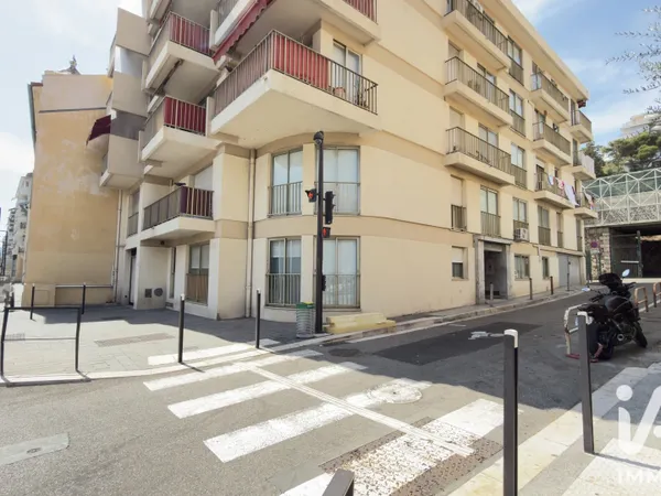 Parking 11 m²
