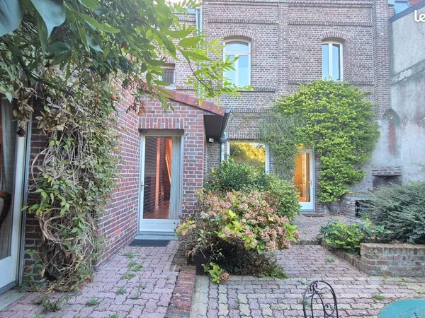 Maison 8 pièces 181 m²