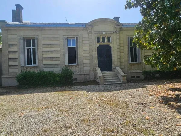 Maison 7 pièces 250 m²
