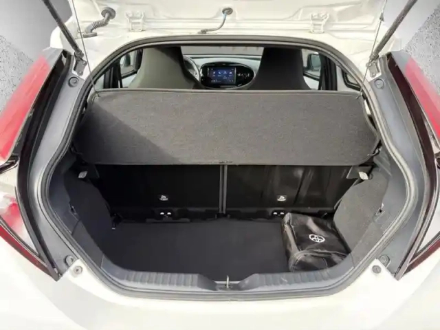 Toyota Aygo 1.0 vvt-i 72 dynamic — photo 10