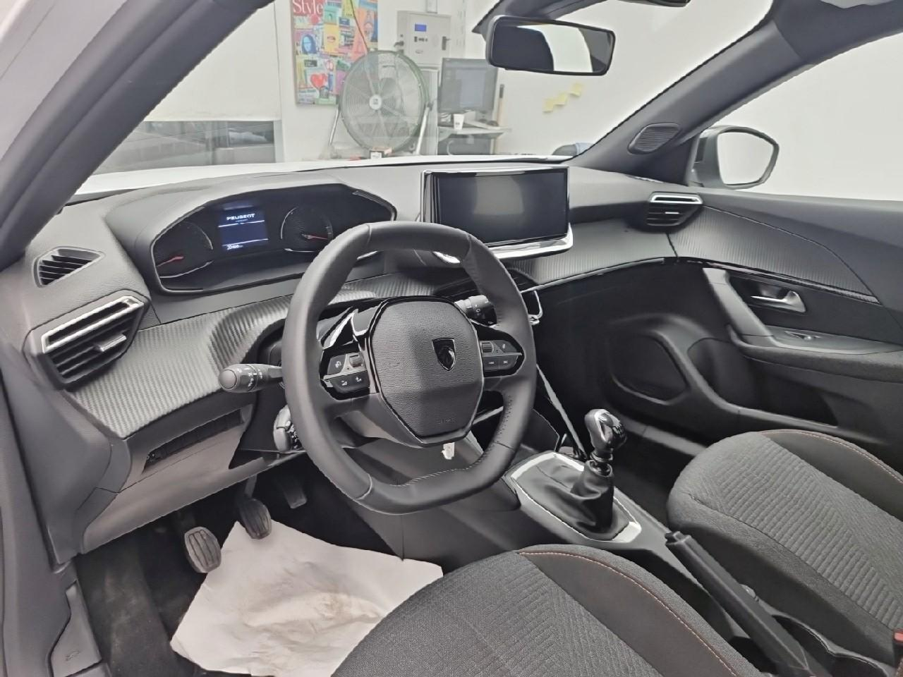 Peugeot 2008 100 s&s bvm6 style — photo 9