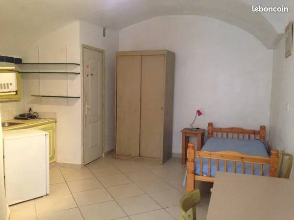 Appartement Location Aubenas 1p 17m² 400€