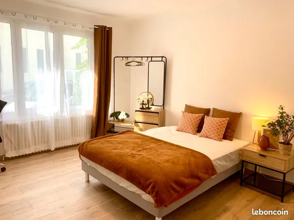 Chambre dans Colocation Élégante à Evian - Maison Rénovée de 180 m2