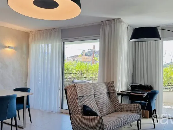 Èze - Élégant appartement avec terrasse et vue panoramique sur le village