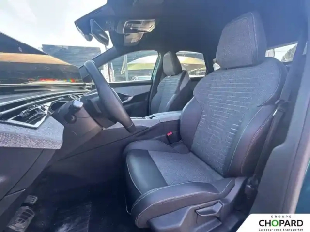 Peugeot 3008 hybrid 145 e-dcs6 — photo 32