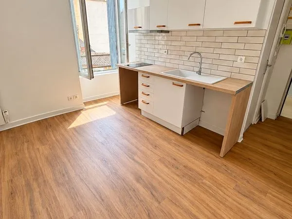 Studio 1 pièce 16 m²