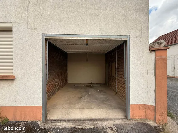Parking/box 1 pièce 12 m²